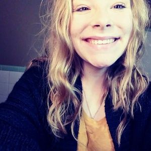 Meet your Posher, Leah